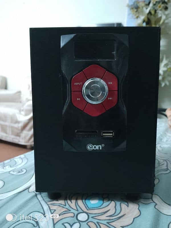 EON 2001 speakers 2.1 0