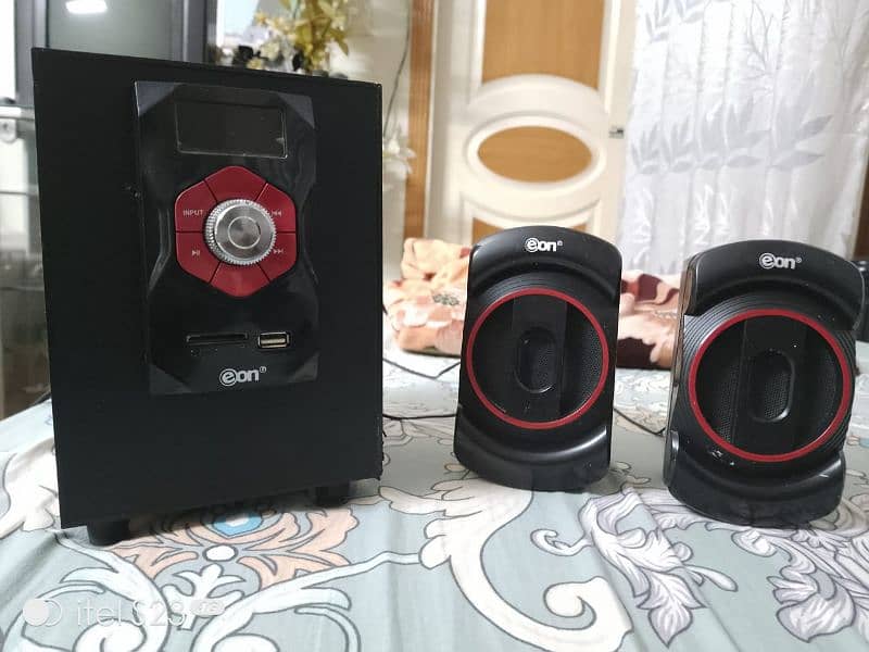 EON 2001 speakers 2.1 1