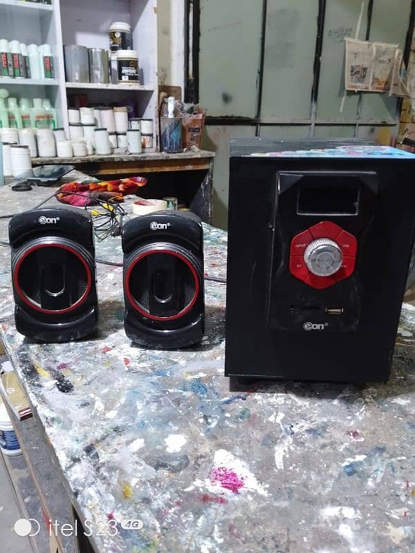 EON 2001 speakers 2.1 2