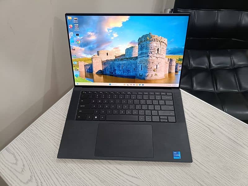 Dell Xps 15 9530 core i7 13th gen i7-13700h 14 cores 4gb gpu 4k touch 1