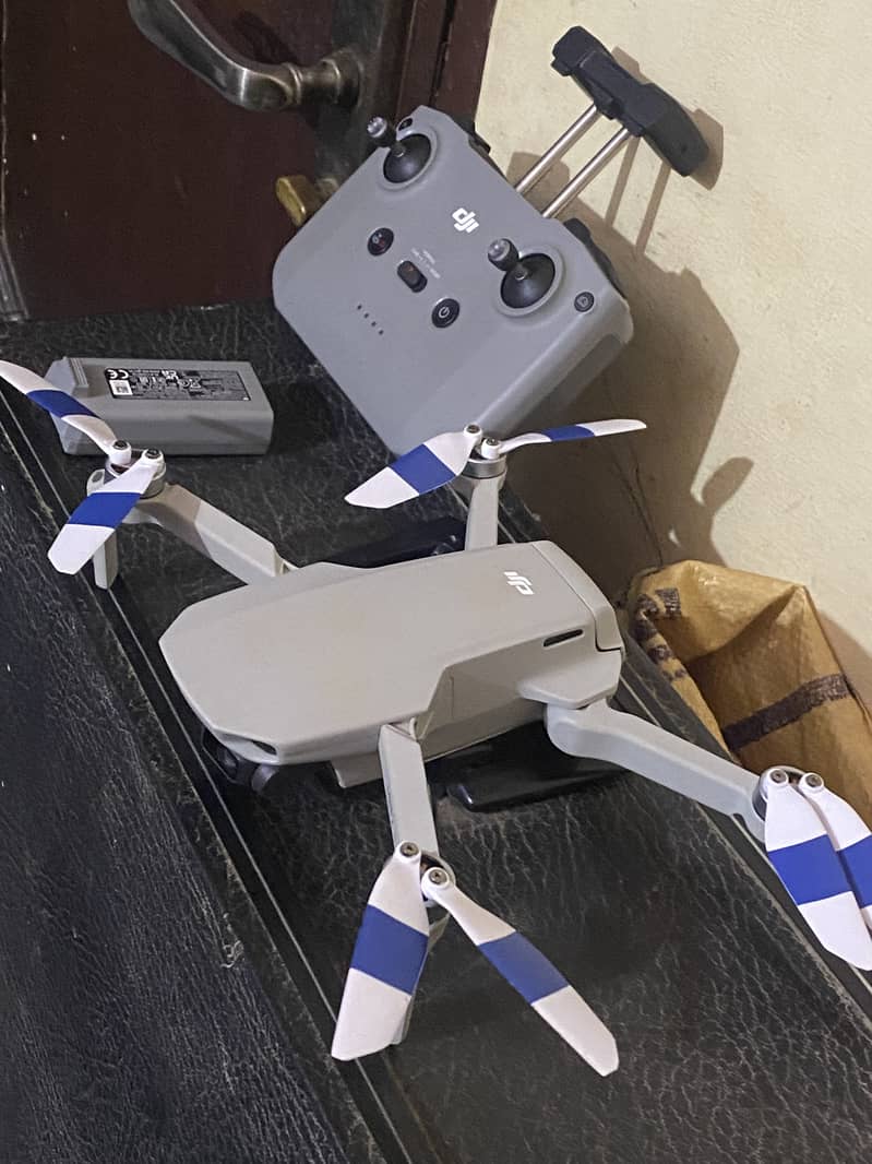 Dji mini 2se drone in good condition 2