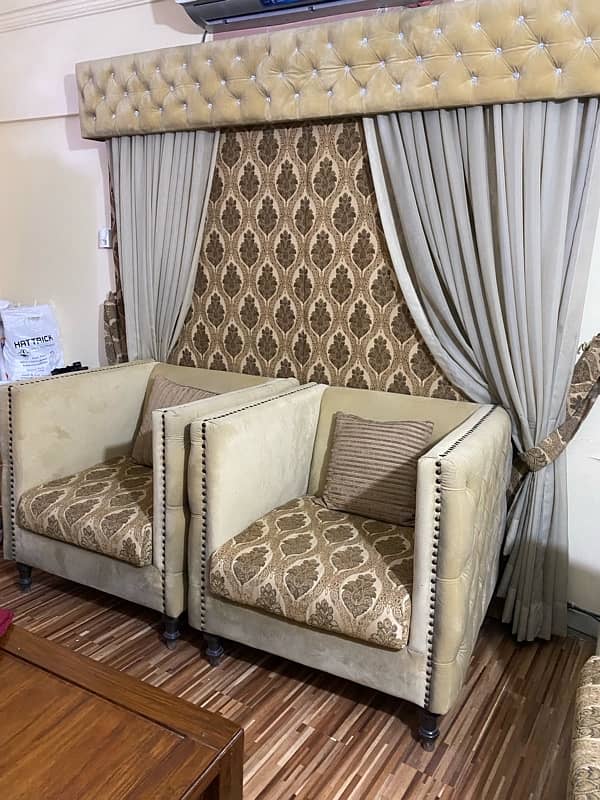 7 seater sofa with curtain 2