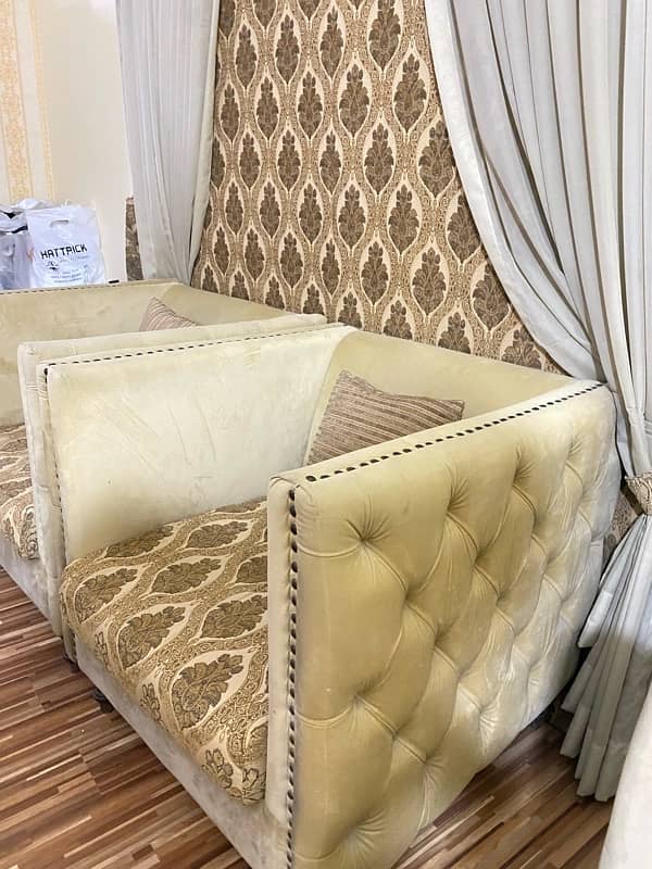 7 seater sofa with curtain 4