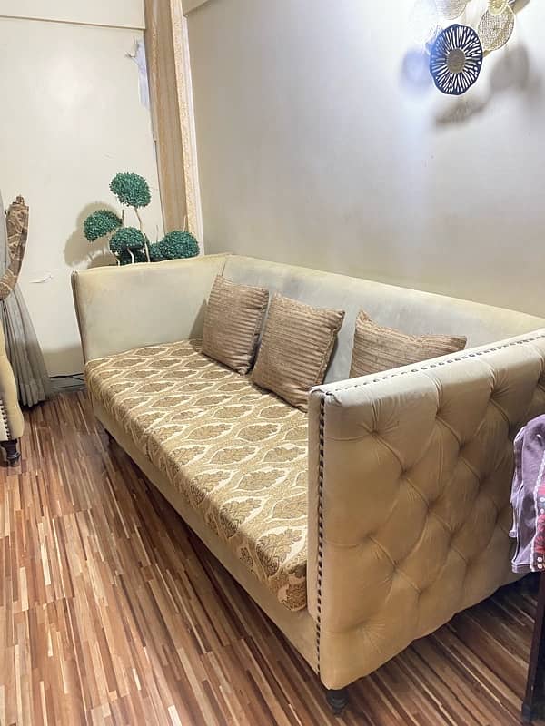 7 seater sofa with curtain 6