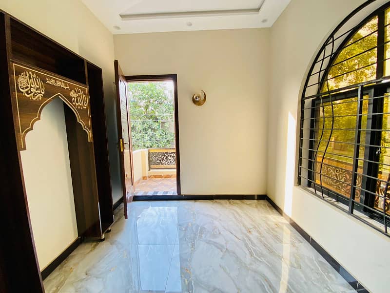 10 Marla Brand New Triple Storey Corner House For Sale in Samanabad Lahore 32