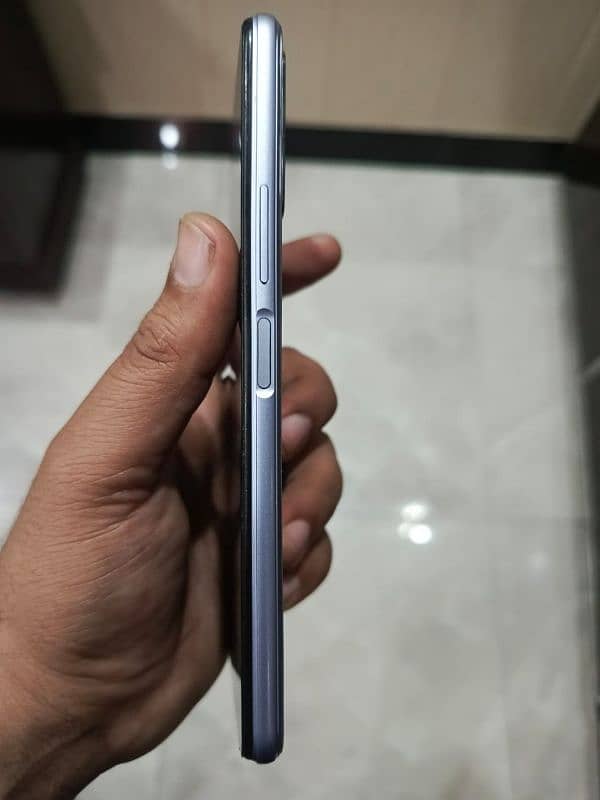 vivo y20 for sale read full add 5