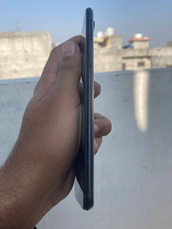 One plus 5t 6/64 in good condition PTA proved 2