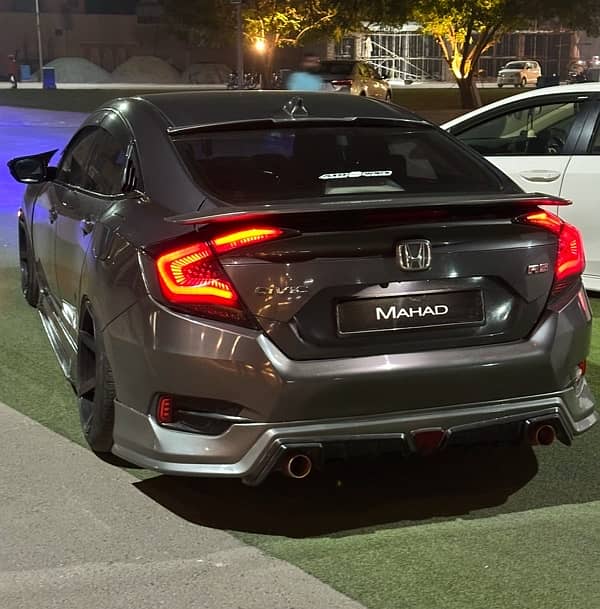 Honda Civic X Snake Style light 1