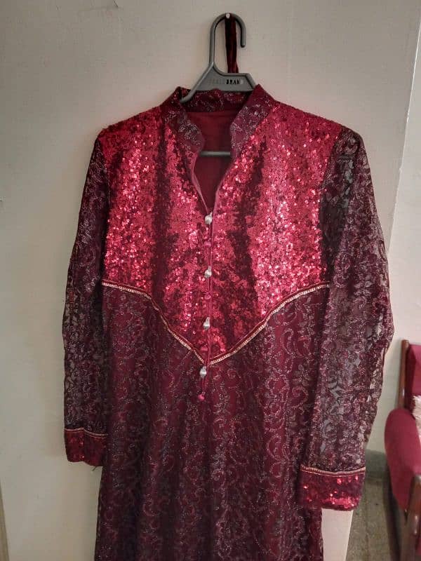 Maroon Colour maxi Net glitter Medium Size 0