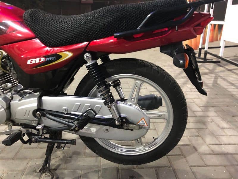 Suzuki GD110s 4