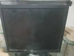 2 dell monitors avaible