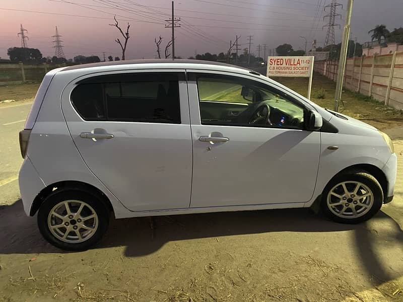 Daihatsu Mira 2015 16