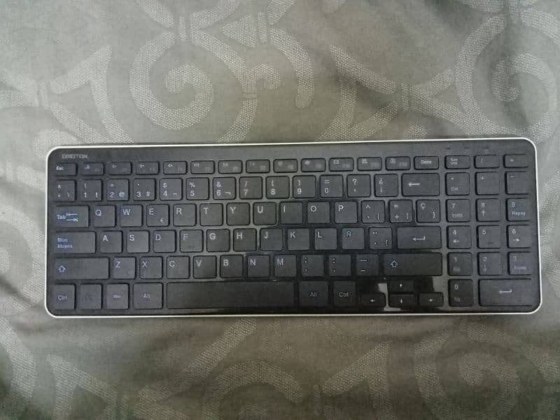 ORIGINAL OMOTON wireless KEYBOARD AND MOUSE 0