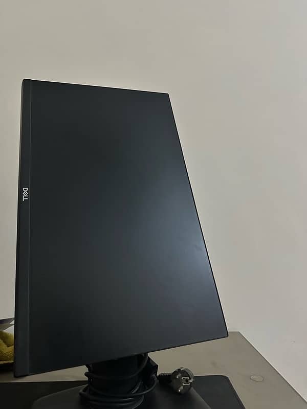 dell borderless 22inch hd monitor 1