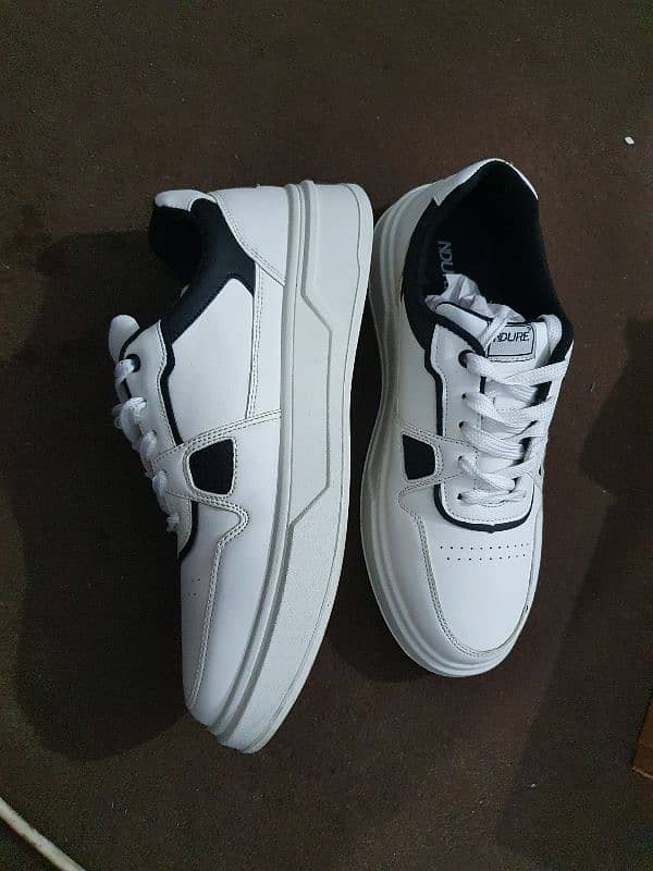 Men's street white sneakers 0