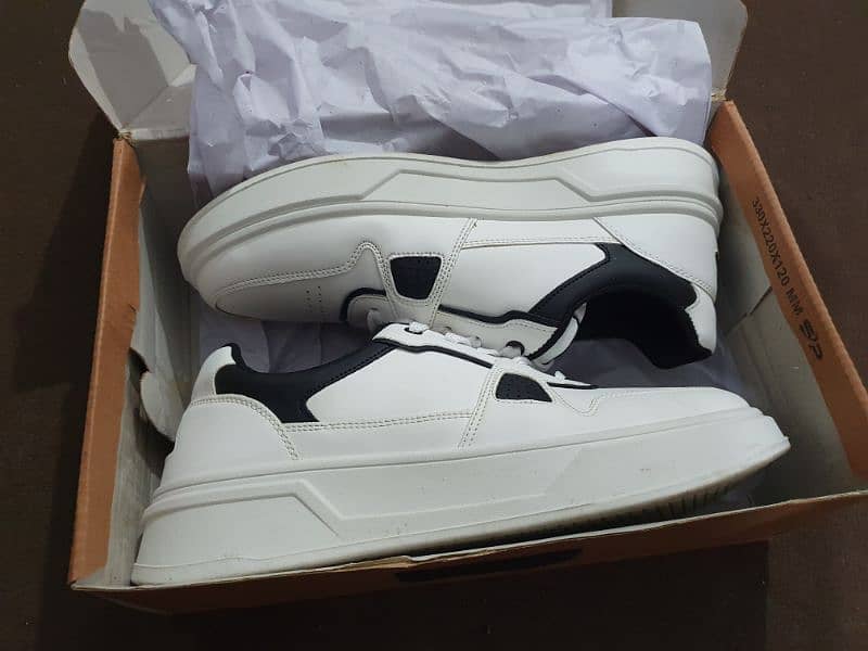 Men's street white sneakers 4