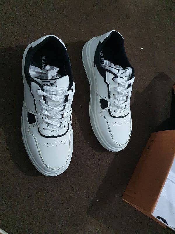 Men's street white sneakers 10