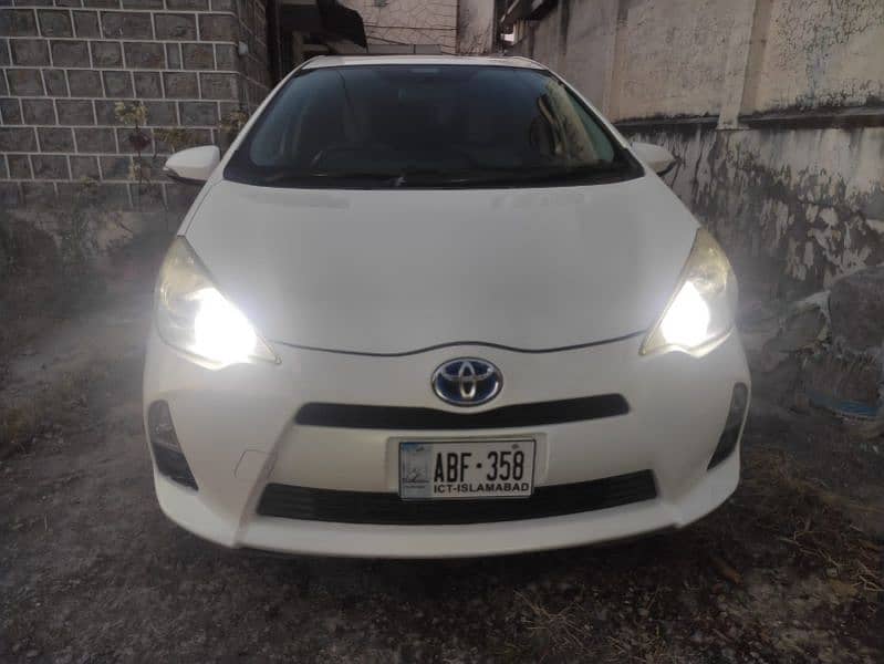 Toyota Aqua 2013 reg 2016 isl no white color 1