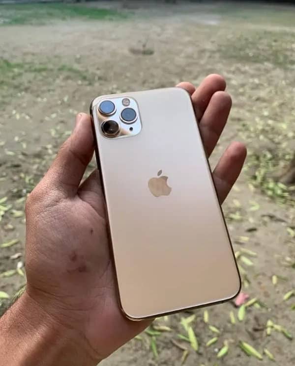 iPhone 11pro 64gb jv serious buyer contact me 0