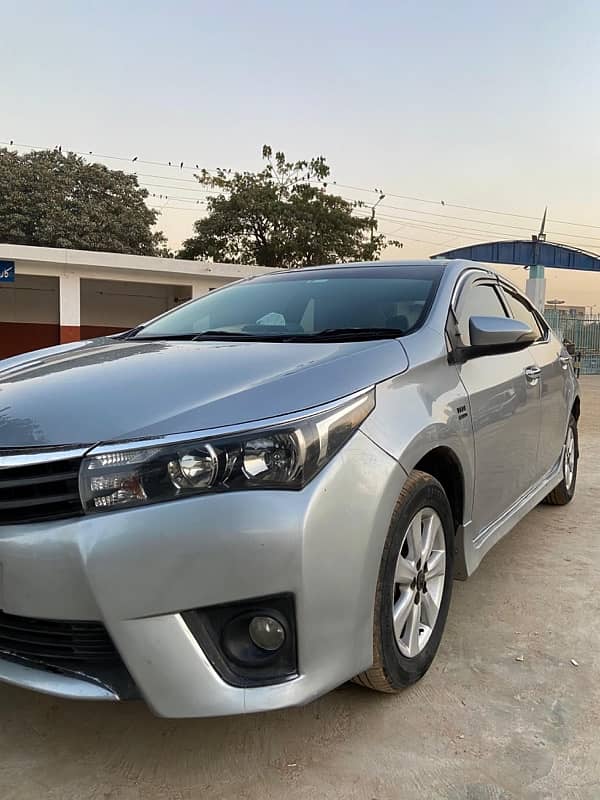 Toyota Corolla Altis 2015 4