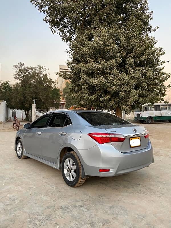 Toyota Corolla Altis 2015 8