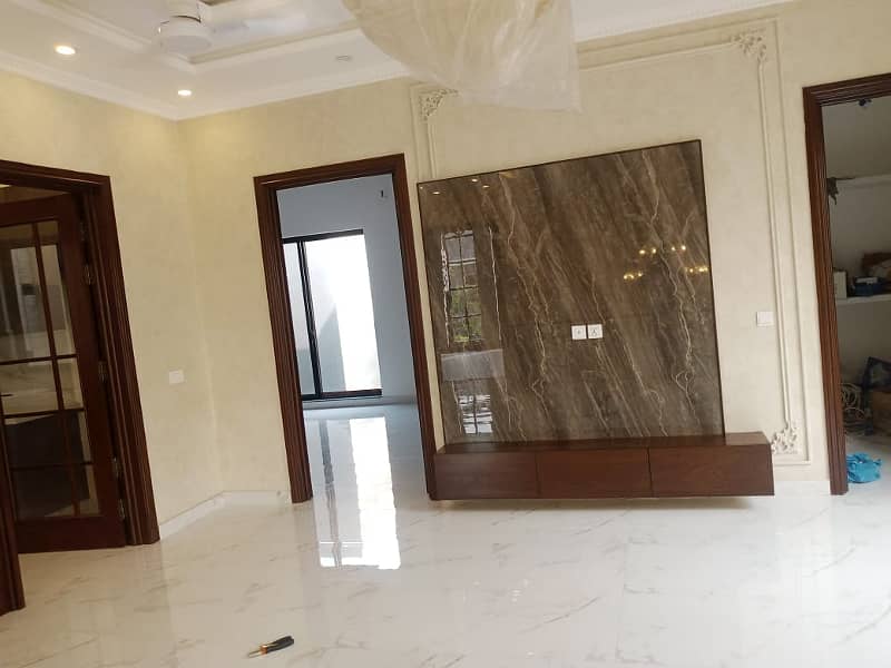 10 Marla House For Sale In Paragon City Lahore 7