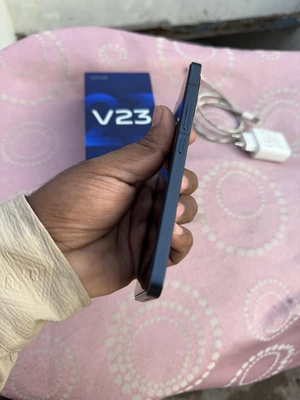 vivo v23 5G New Condition box + orignal Charges 8