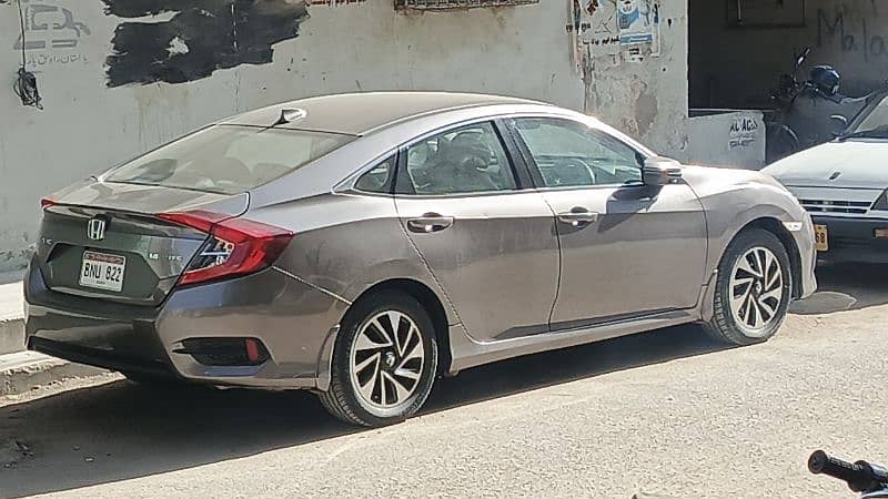 Honda Civic Standard 2018 4