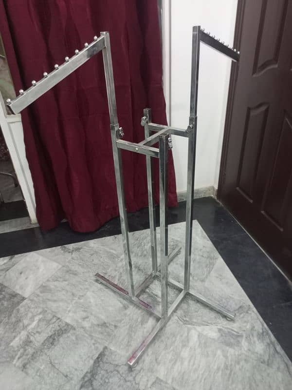 CLOTHES HANGING STANDS 1