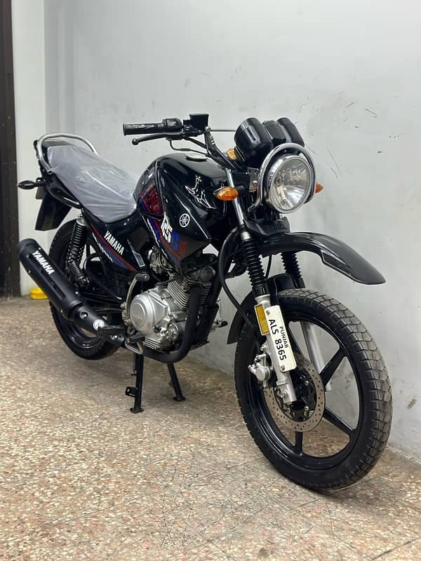 yamaha ybr125g 2022 model ( 12000km used ) 3