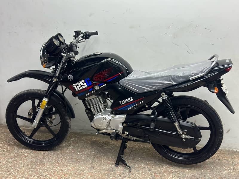 yamaha ybr125g 2022 model ( 12000km used ) 4