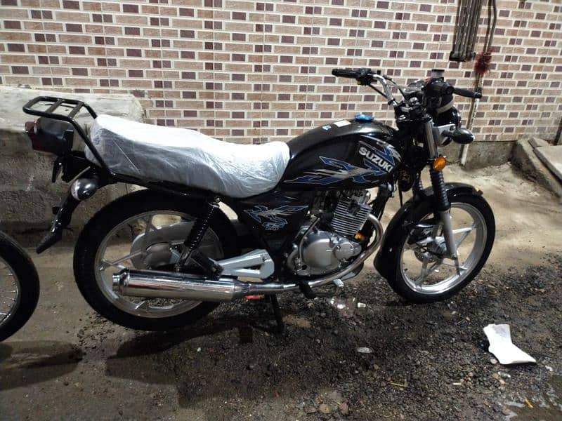 SUZUKI GS 150 SE 0