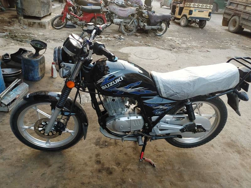 SUZUKI GS 150 SE 4