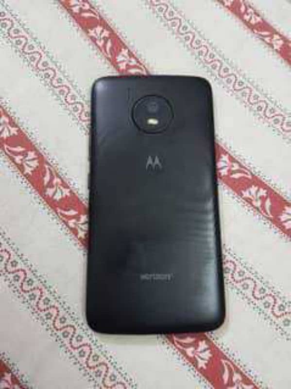 MOTOROLA E4 1