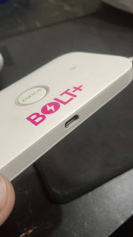 zong 4G Bolt plus internet device 1