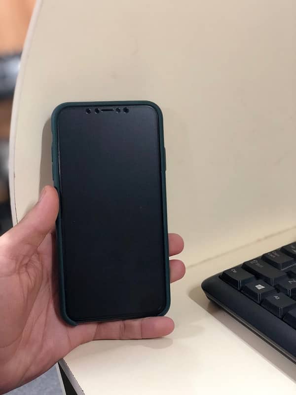 iPhone XS Max 0