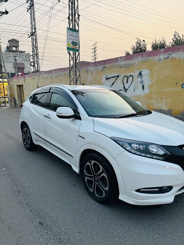 Honda Vezel 2015 1