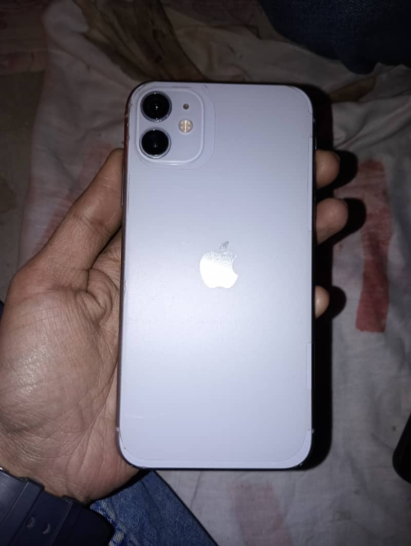 Apple iPhone 11 0