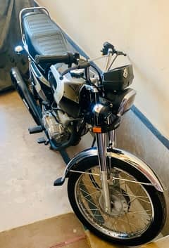 honda cg125 only use (2500)