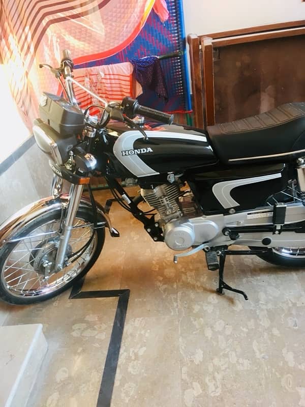 honda cg125 only use (2500) 1