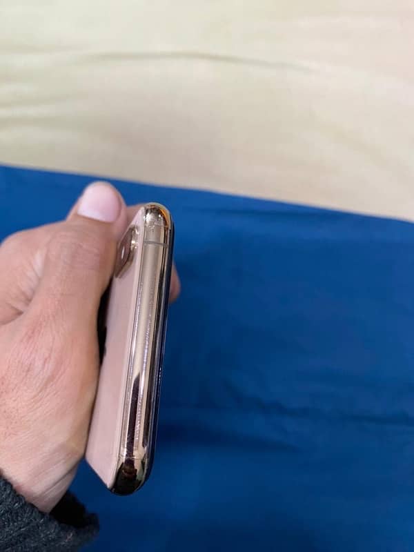 iphone xs 64gb factory unlock lush condition 3