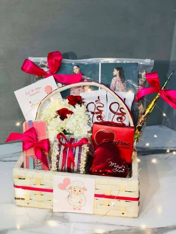 customize gift boxes & chocolate basket bouquet for valentines day 7