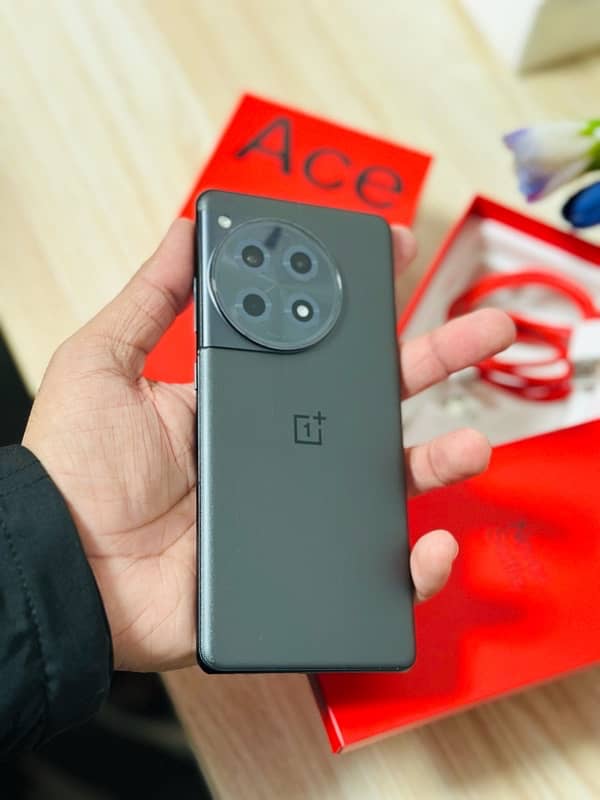 OnePlus Ace 3 / 12R (16/512 pubg 120 fps) complete box Brand new 0