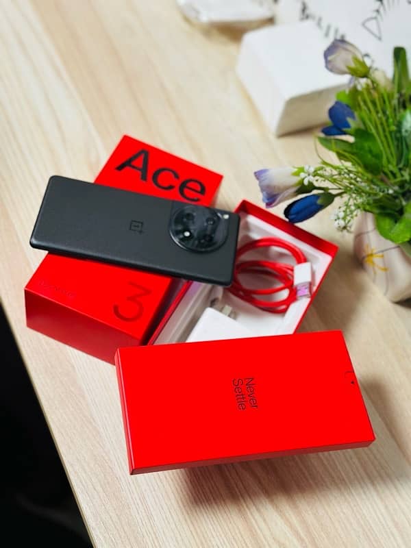 OnePlus Ace 3 / 12R (16/512 pubg 120 fps) complete box Brand new 2