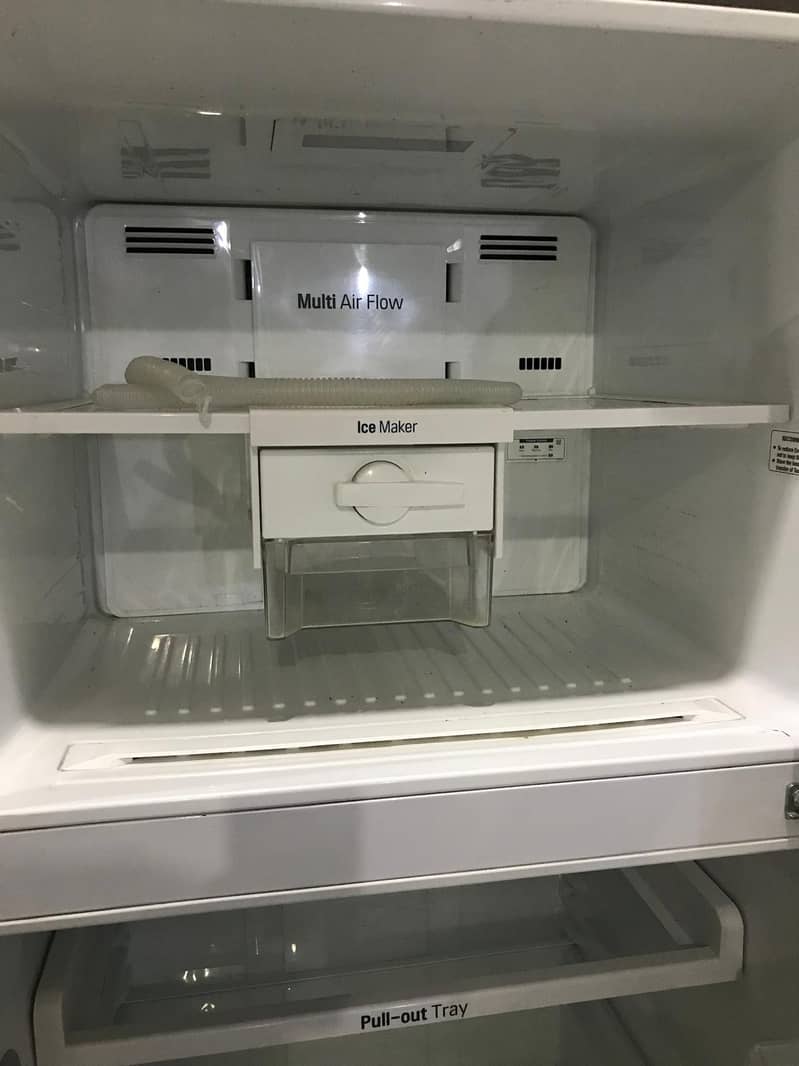 LG No-Frost Inverter Fridge 2