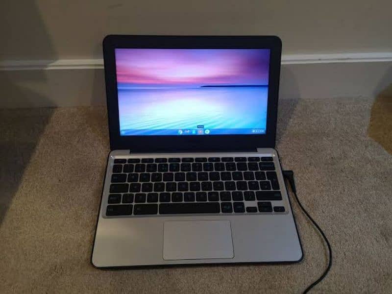 Asus ChromeBook C202 Celeron 1.6 ghz 16gb SSD 5