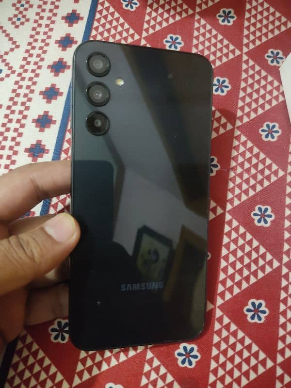 Samsung A24 in good condition 8 128 5