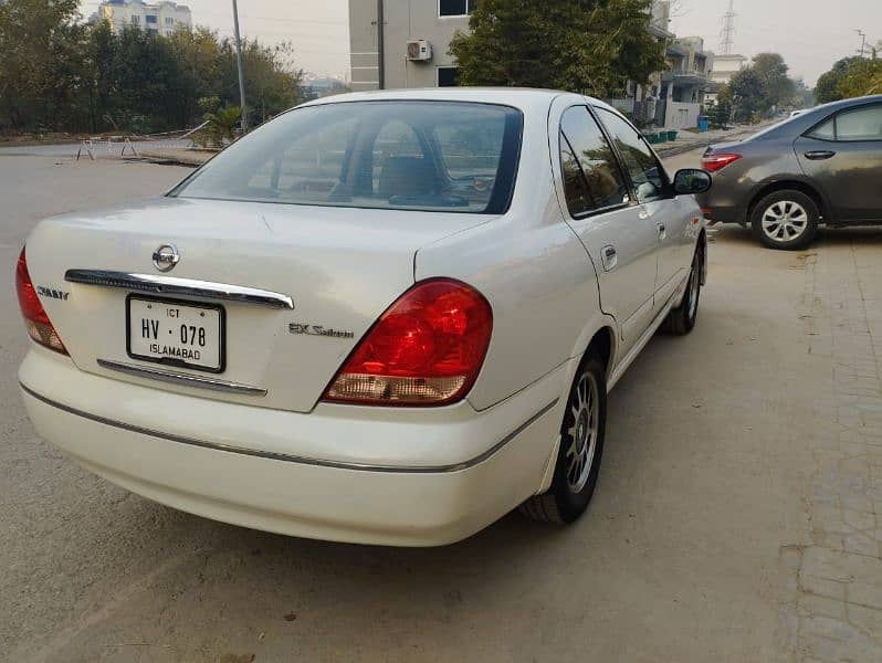 Nissan Sunny 2005 1