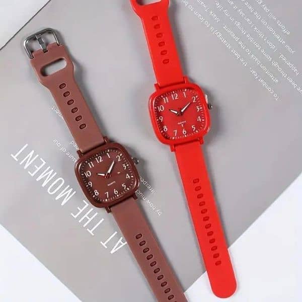 Women's movement: Quartz , water Resistant watch 1 9