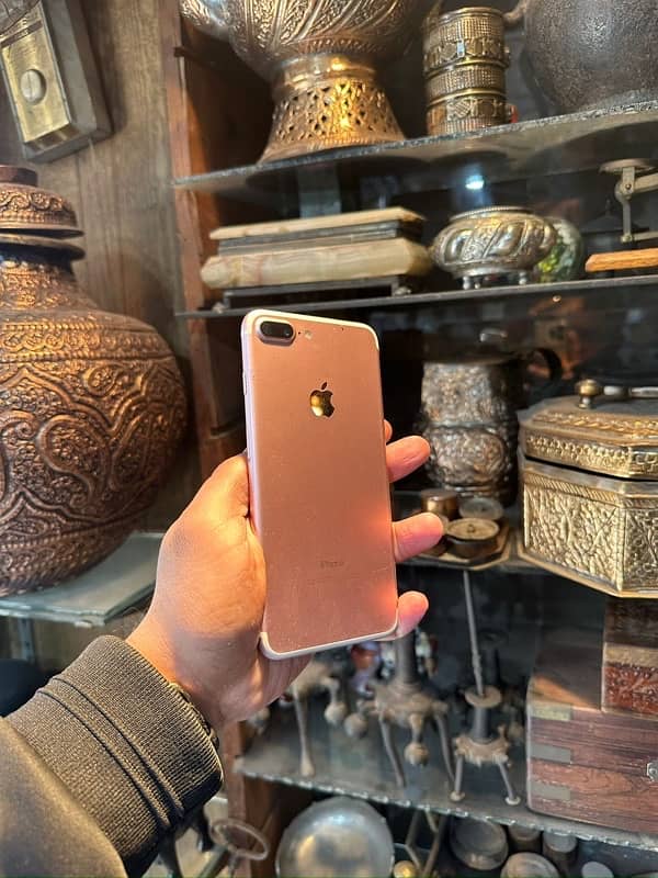 iphone 7 plus 128 GB PTA 3